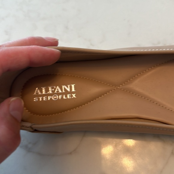 NWOB Alfani Flats - Picture 4 of 5